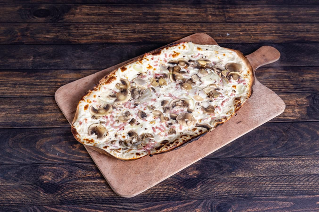 Tarte flambée champignon frais