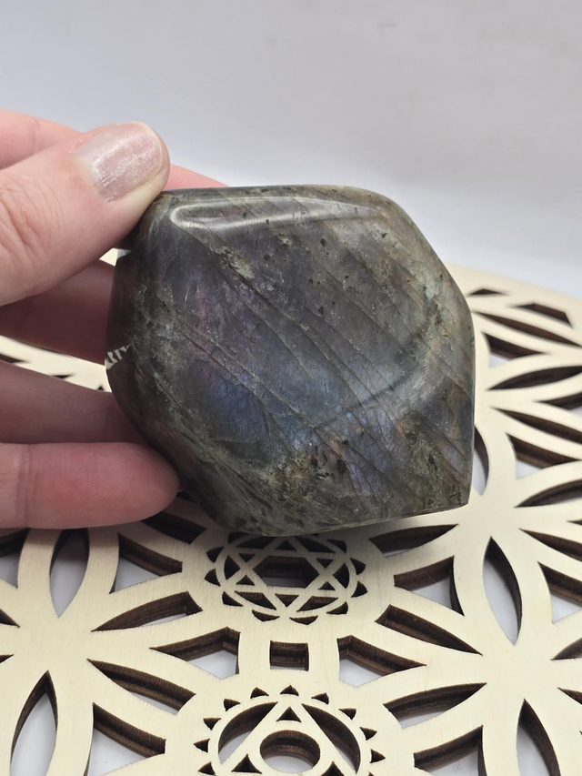 Labradorite violette forme libre