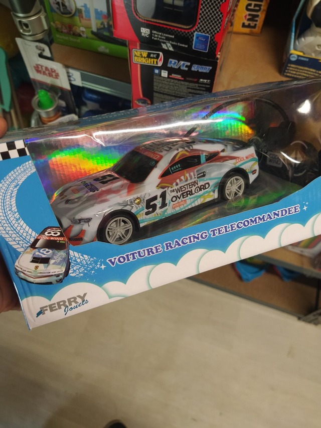 VOITURE RACING RADIOCOMMANDÉ