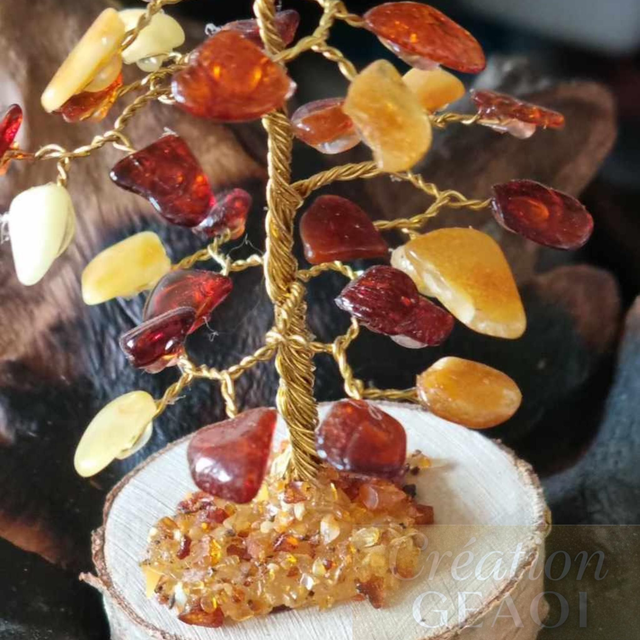 Arbre en Ambre "SYLVIA"( photo non contractuelle les couleurs et la forme peuvent varier d un arbre a l autre)