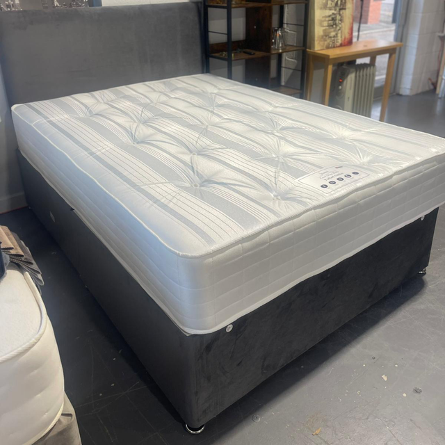 Double bed full set £299