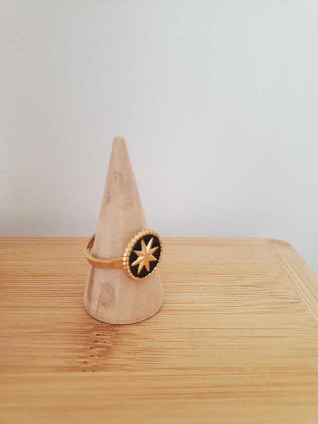 Bague étoile noire