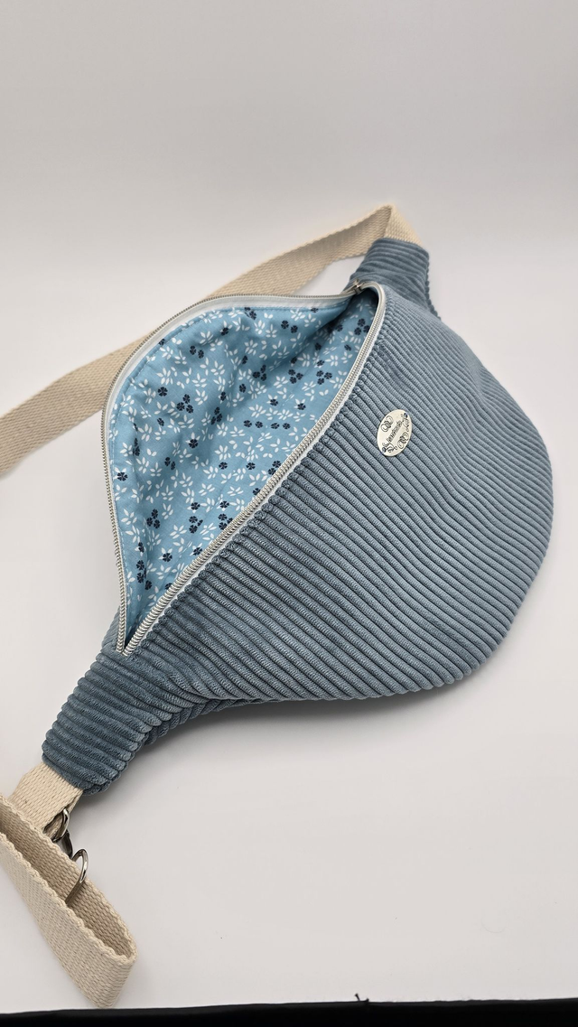 Grand sac banane en velours avec poche extérieure