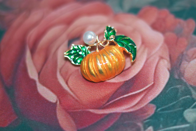 Broche • Pumpkin & pearl