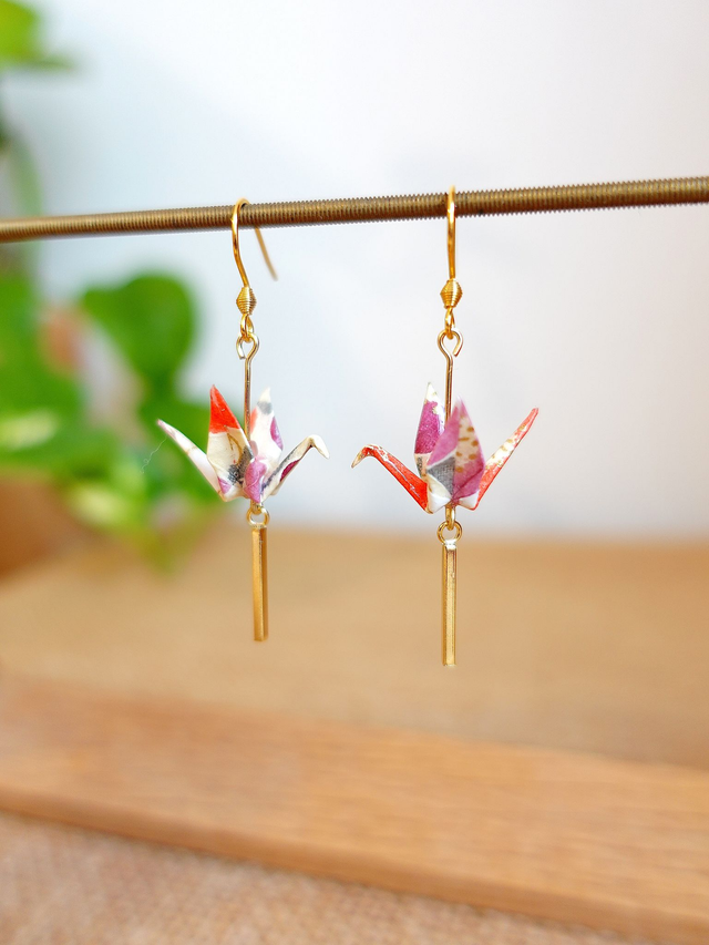  Boucles d&#039;oreilles origami grues, oiseaux / INOX doré / Papier japonais washi / Mauve, beige, or /