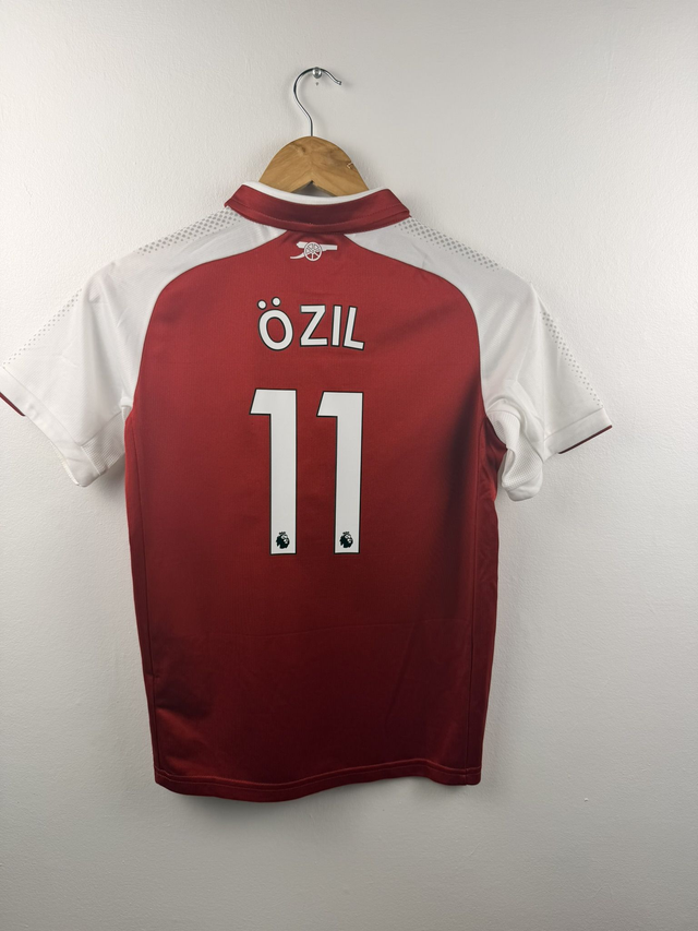 (11-12 Years) Arsenal 2017-18 Home football shirt / Ozil 11