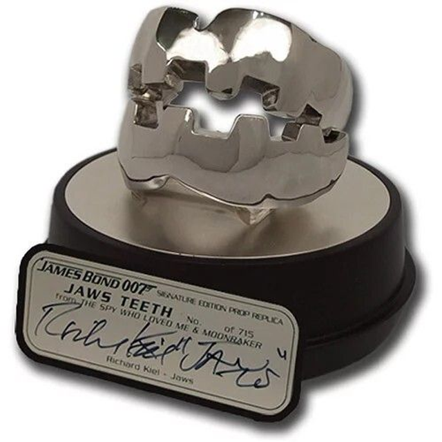 James Bond Jaws Teeth signature edition replica