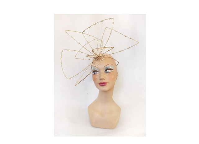 Chapeau femme avant-garde unique mariage mariée