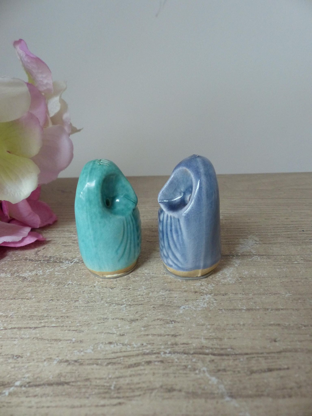 Deux chouettes en poterie diffuseurs de parfum armoire penderie, sculpture chouettes bleues en terre cuite artisanales pour fleur de lavande