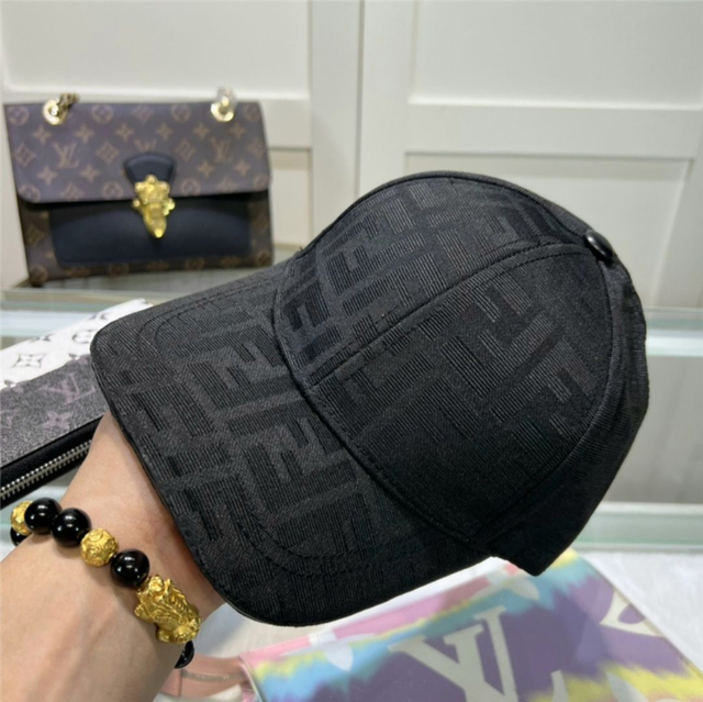 Casquettes F