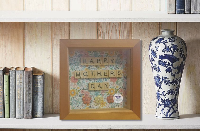 MD13B: Mothers Day Box Frame