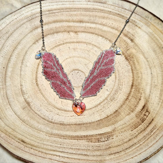 Collier ailes de fée rose