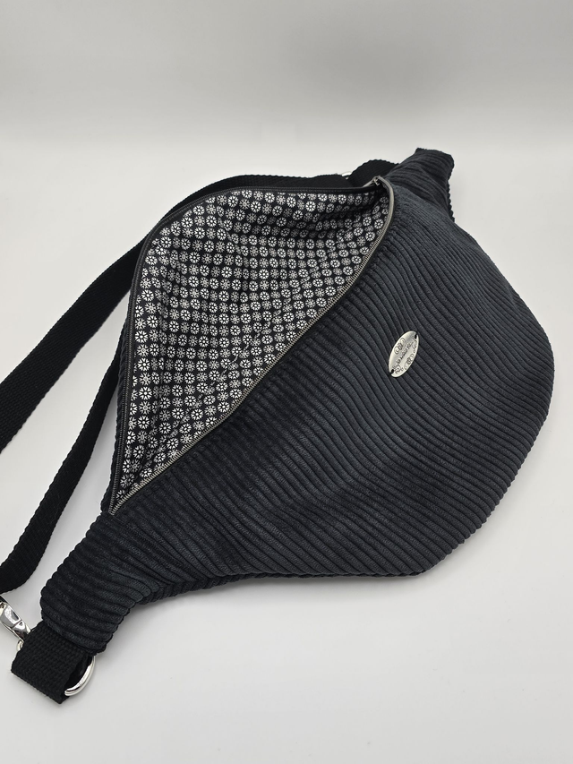 Grand sac banane en velours avec poche extérieure - noir