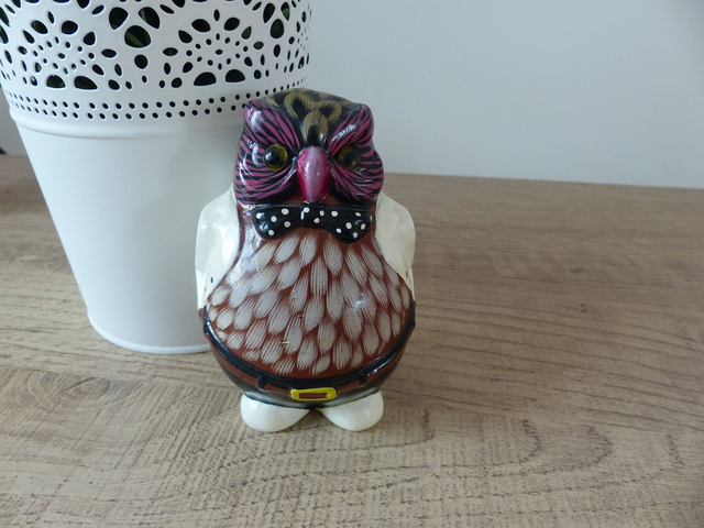 Statuette chouette Hibou dodu en céramique, Monsieur Hibou chic en smocking, Hibou savant, Cadeau professeur, enseignant, ami, famille