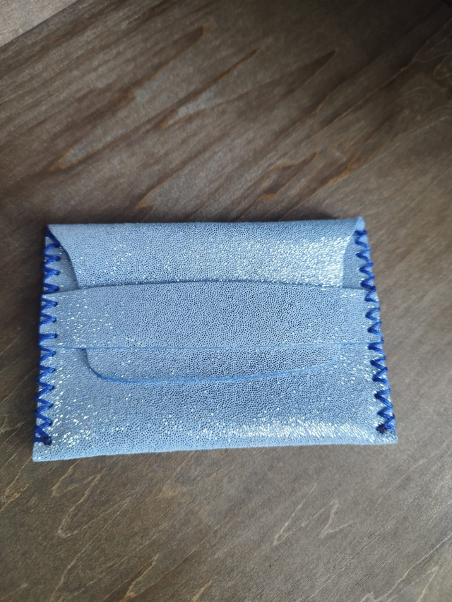 Petite pochette porte-carte en cuir pailleté