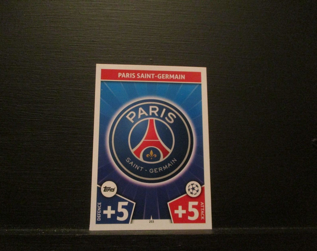 Paris Saint-Germain - UEFA Champions League Match Attax 2017/18 Original Trading Card #253