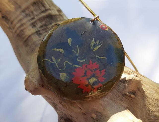 Collier vert olive transparent Fleur orange