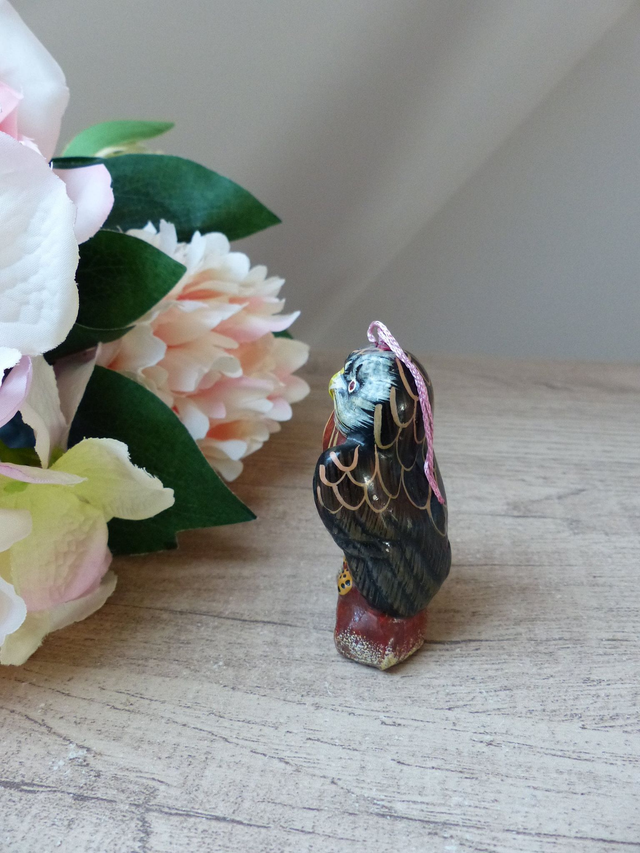 Petit hibou en céramique peint à la main – décoration vintage à suspendre – petit oiseau rétro pour sapin, poignée, vitrine ou collection