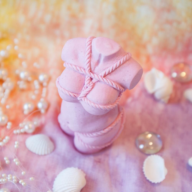 Ishtar ❧ Bubblegum Pink