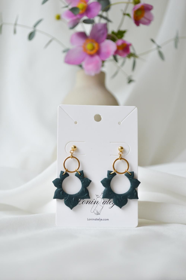 Mia kolekcija - Veliki viseči uhani v zeleni barvi