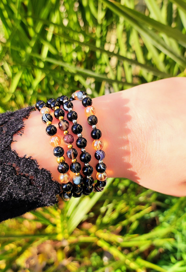 A Bracelet "Renouveau et Protection" Agate noire