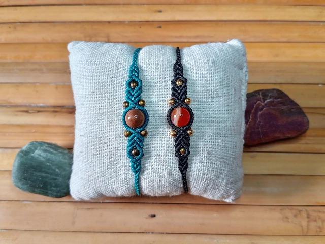 Bracelets macramé Cornaline et Bois fossilisé - Vitalité et Ancrage
