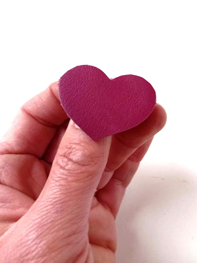 Broche éco-responsable en chute de CUIR et CHAMBRE à AIR de tracteur - Coeur - Pièce Artisanale et Unique