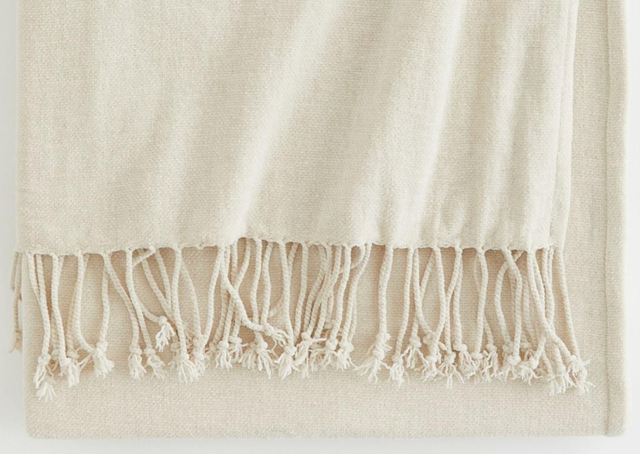 Kuschelige Plaid Decke beige