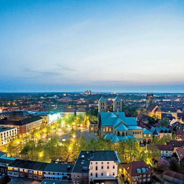 Altstadt und Domplatz von oben