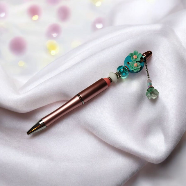 Stylo perles rose bleu