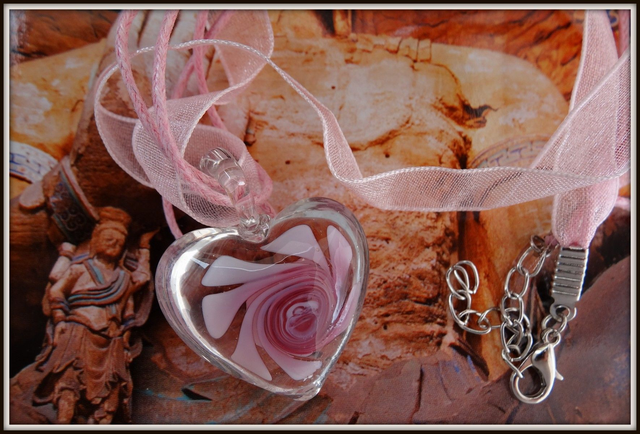 Collier pendentif " coeur " façon murano