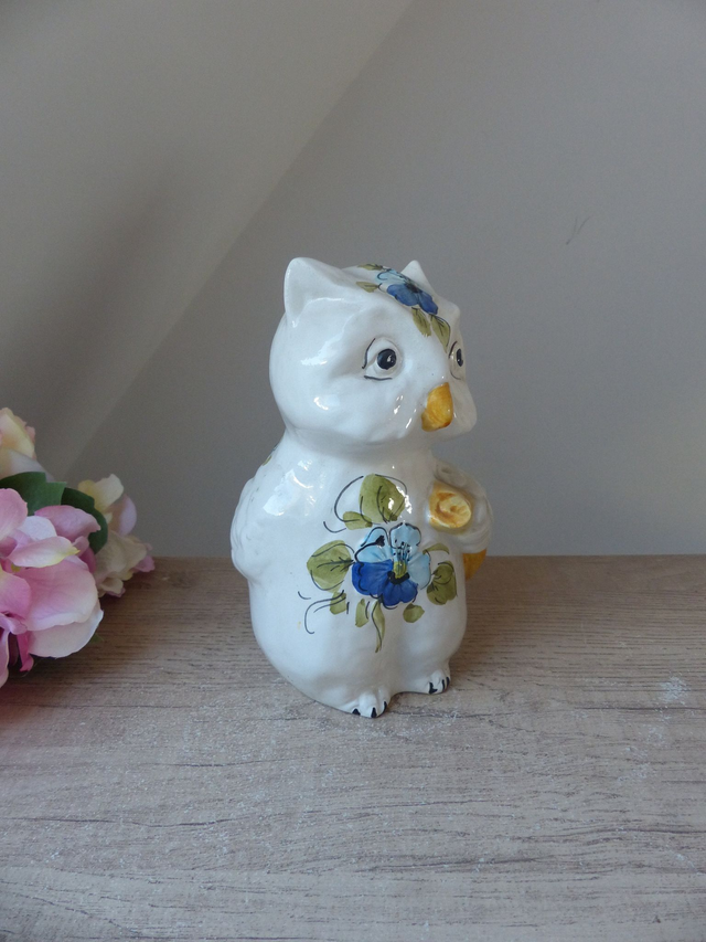 Ancienne tirelire Hibou savant décor floral Italie, Statuette Hibou avec rouleau de Parchemin, Idée Cadeau Projet, Cagnotte Etudiant Diplôme