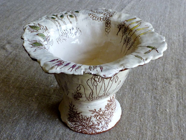 JBY86  Mosses Pot by Jane Bisby, 17 x 24cm Red Earthenware