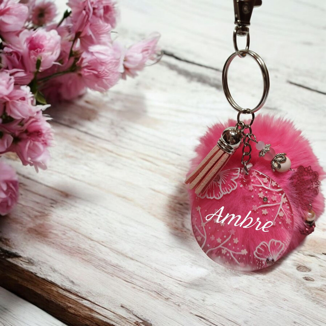 Bijou de sac prénom personnalisé dessiné à la main rose