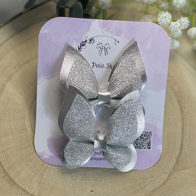 Paire de petites barrettes papillon argentées