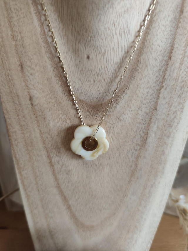 COLLIER ACIER INOXYDABLE GOLD/ FLEUR ECRU 0000658