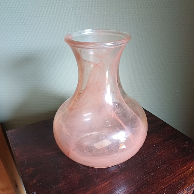 DDR | Vaas Rond Kelk Buikvorm (diameter 15,0 cm | hoogte 20,0 cm) ex-DDR Lichtbruin Gevlamd glas | Vintage