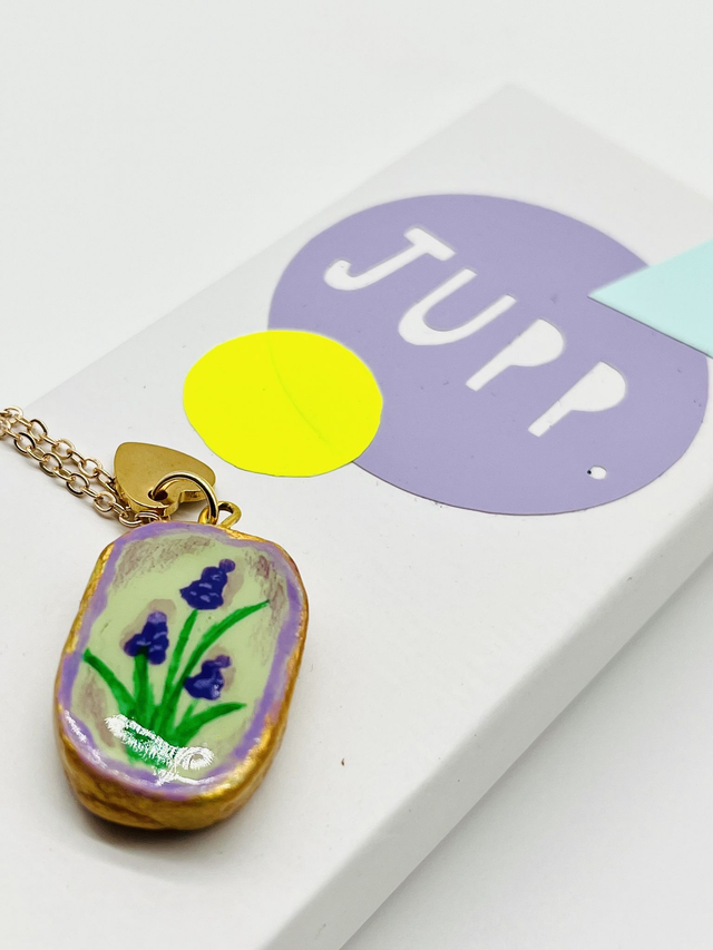 Ketting blauwe druif