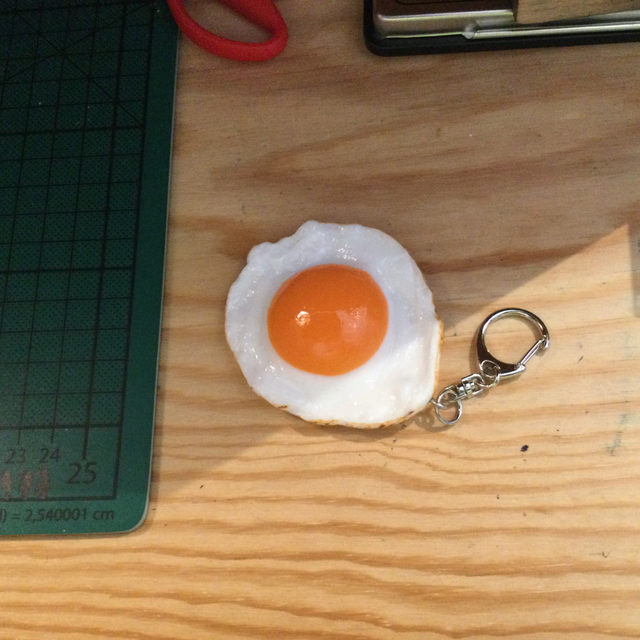 Egg Key Ring oishy
