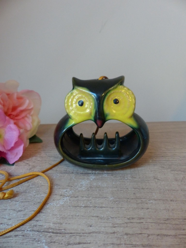 Cendrier Vintage Suspendu en Forme de Hibou - Céramique Émaillée Vert et Jaune - Années 1970 - Décoration Rétro pour Jardin, Balcon Cuisine