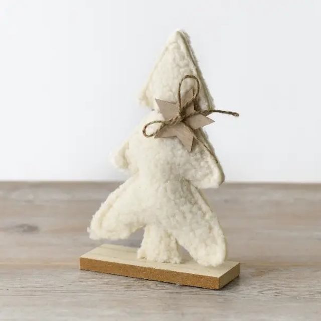 WOOLY CHRISTMAS TREE