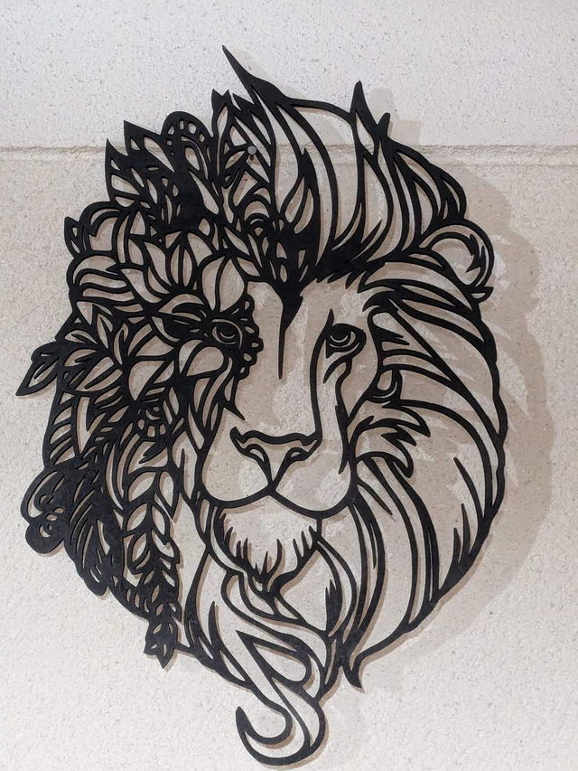Lion Fleuri