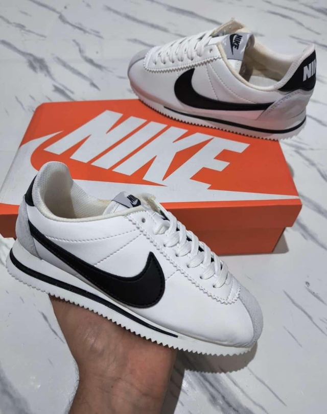 Nike Cortez blancas/negra