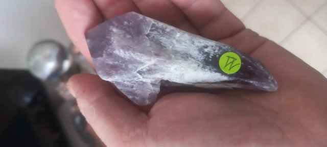 Améthyste brute pointe