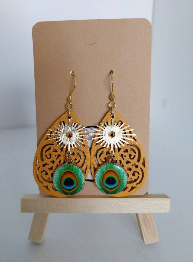 ✨️Boucles d'oreilles bois safran paon✨️ 