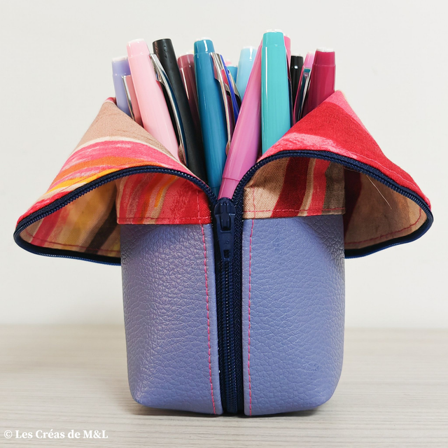 La Trousse Pot à Crayon Rayée / Violet