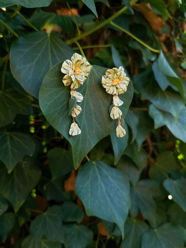 Collection Florale Fougère des Bois- Boucles d&#039;oreilles Jasmine