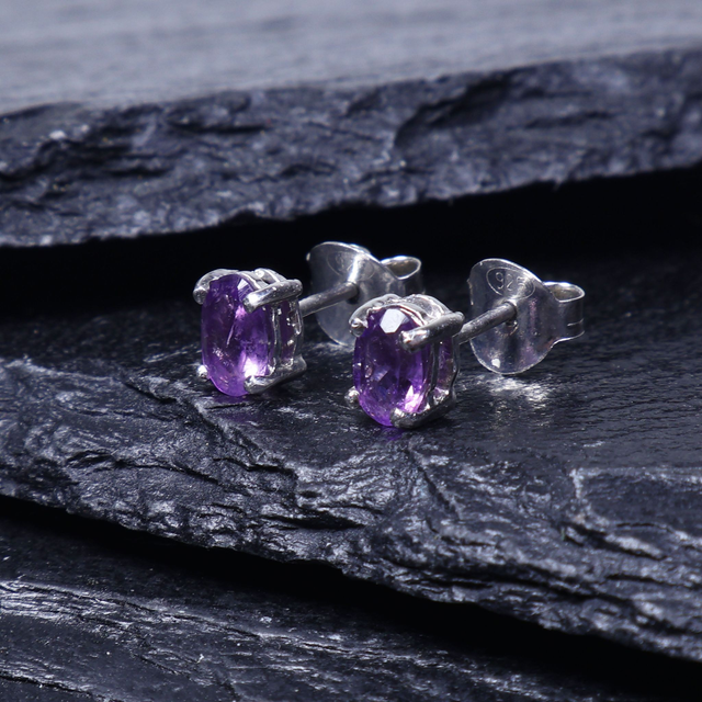 Pair of Vintage Sterling Silver 925 Small Dainty Delicate 5x4mm Oval Cut Blue Topaz Gemstone November Birthstone Stud Earrings  (1)