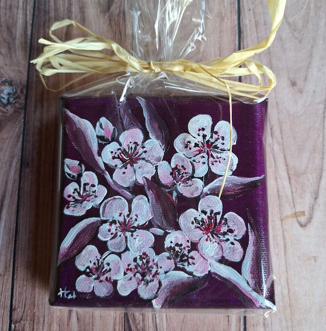 Mini  tableau fleurs sur fond violet