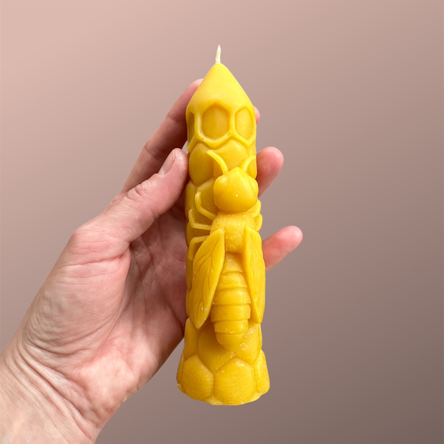 3D Bee Beeswax Candle 16 cm x 5 cm | 9-12 Hour Burn Time